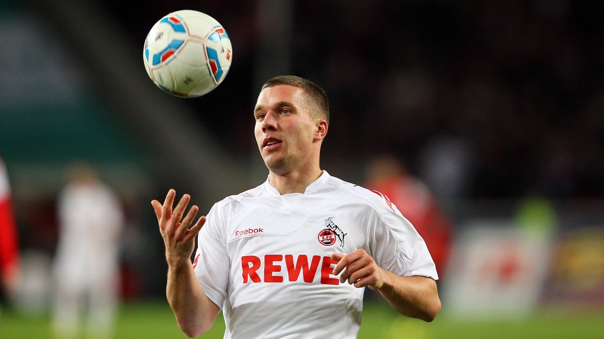 _勇士队外线手感火热，点燃赛场_，勇士的队